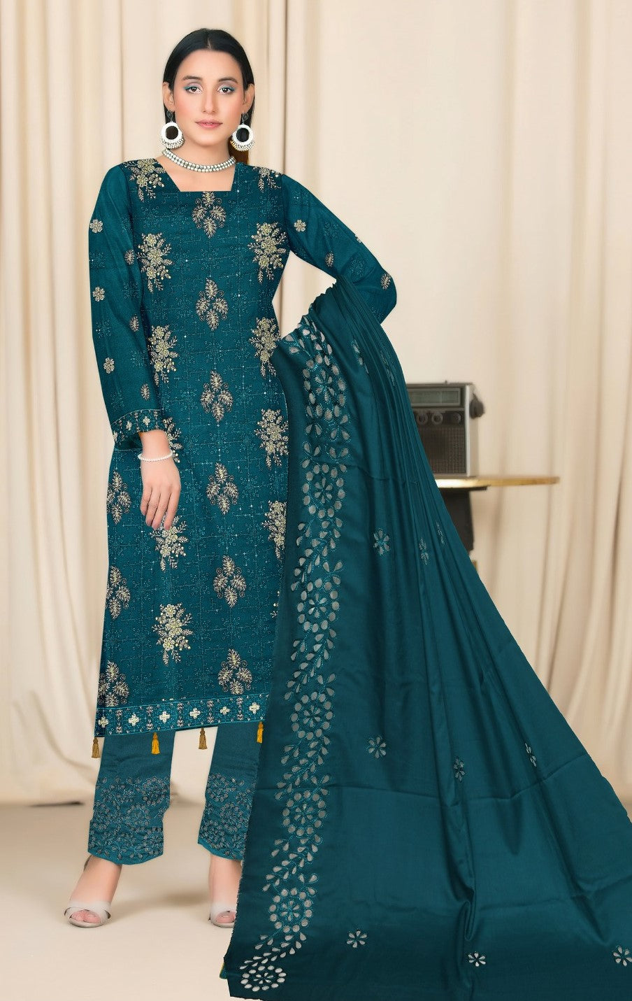BAREEZE DHANAK 3 PEACE FULL HEAVY EMB SUIT WITH HEAVY EMB SHAWL FOR WINTER 2025-2026